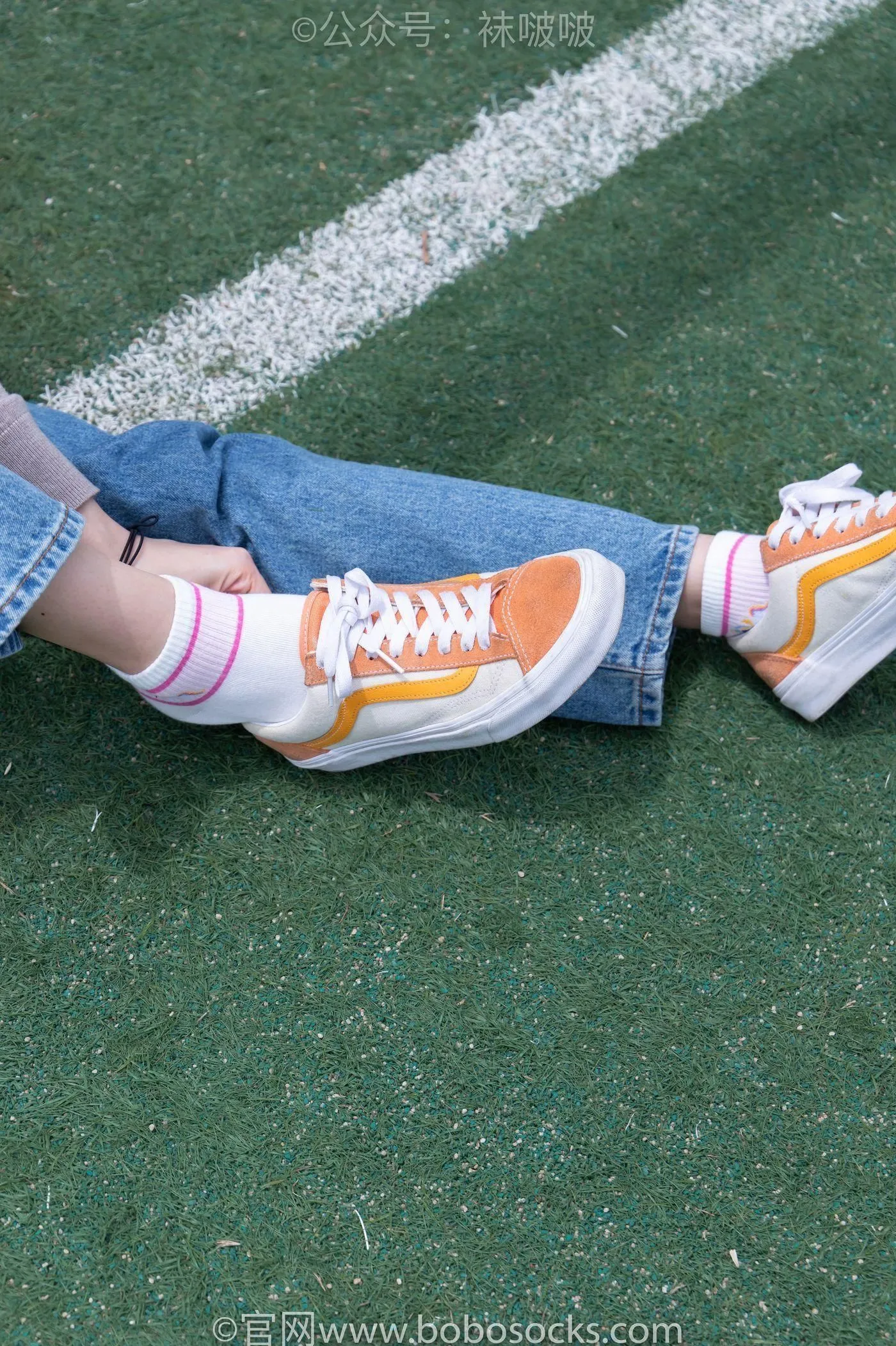 [BoBoSocks袜啵啵]NO.004 泡芙-vans帆布鞋、白棉袜、裸足 [127P]插图8